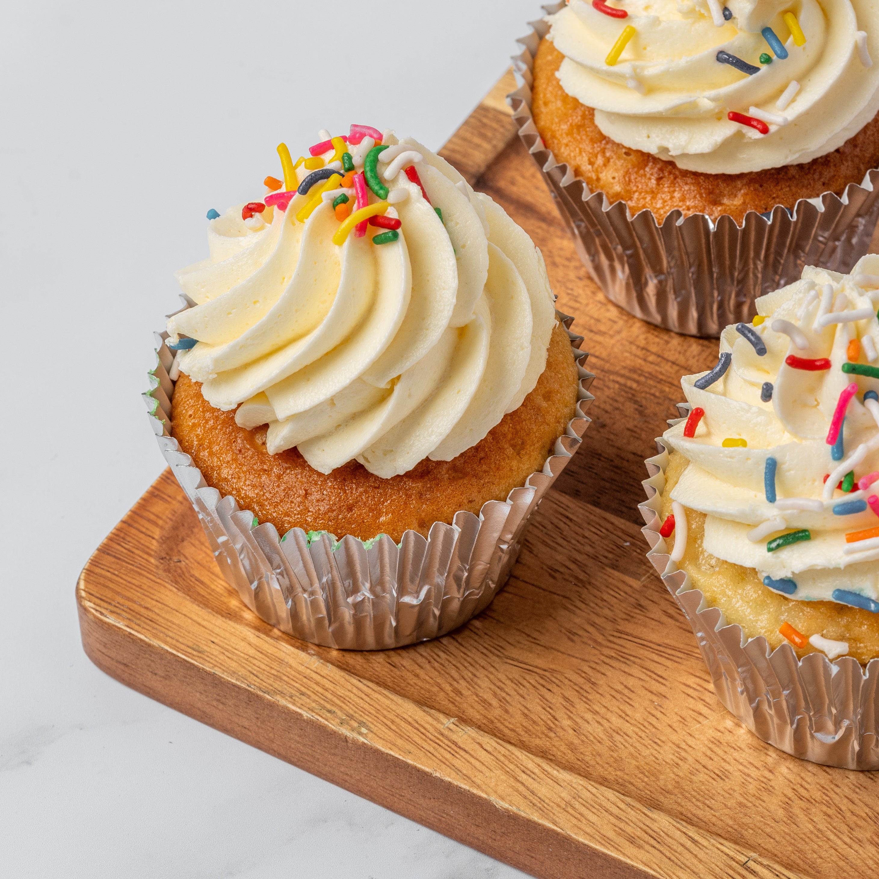 Vanilla Cupcakes Delivered UK Buy Vanilla Cupcakes Desserts