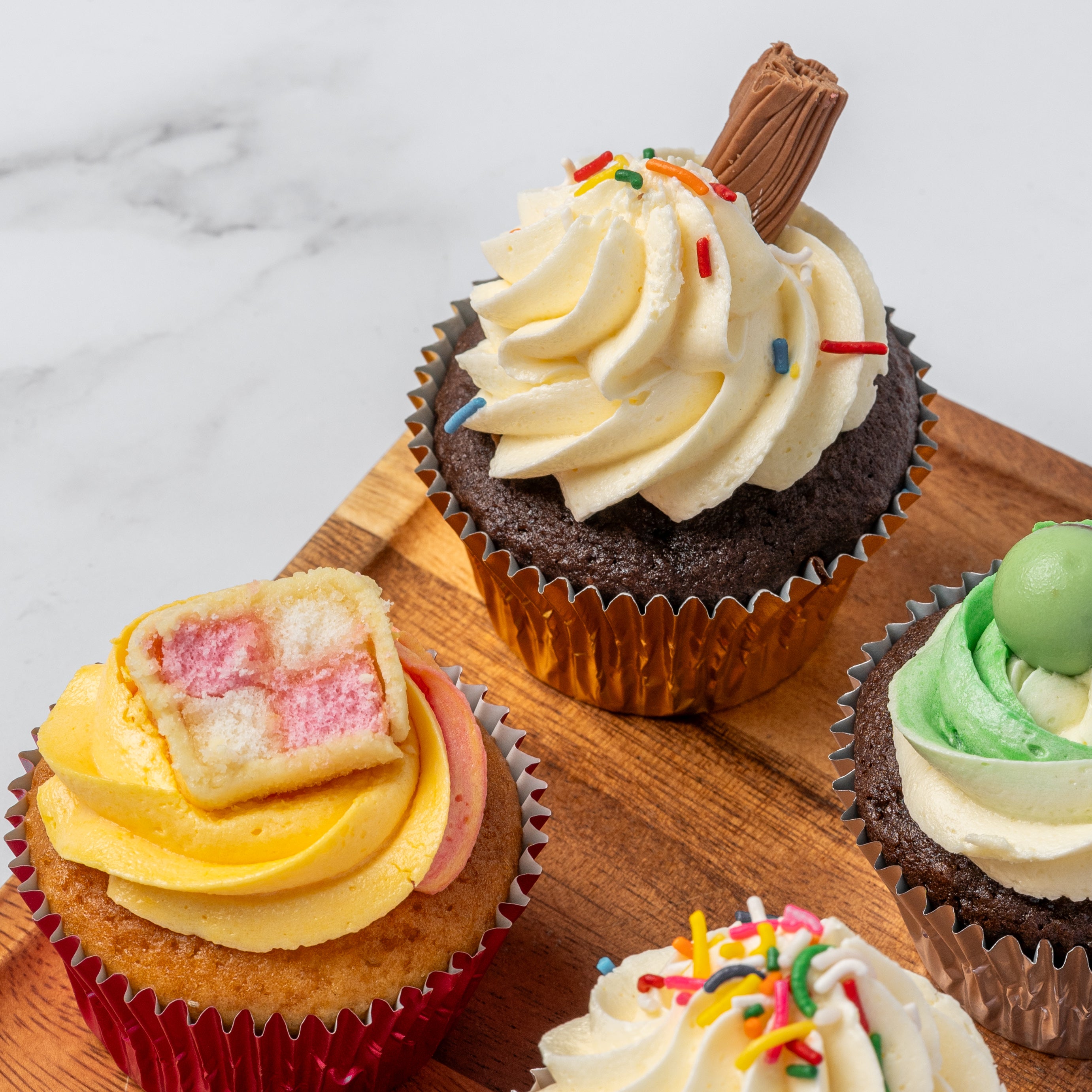 99 Cream Cupcakes Delivered UK Buy 99 Cream Cupcakes Desserts