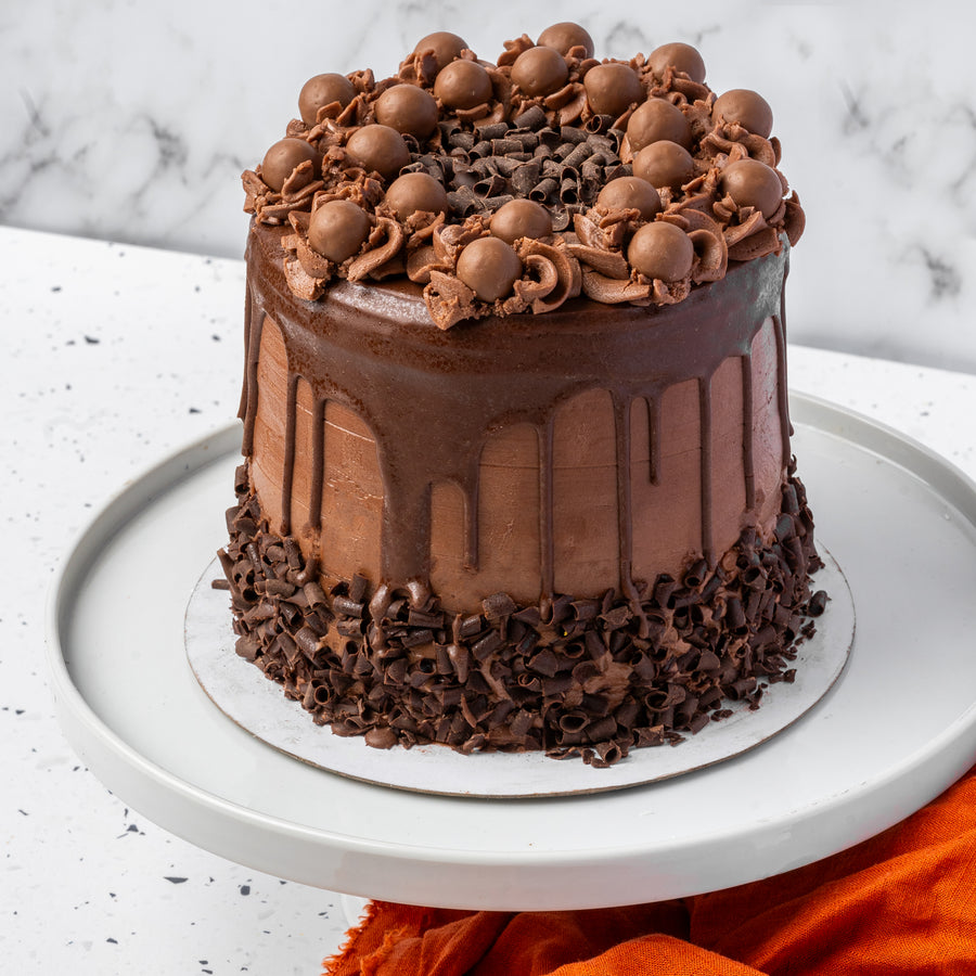 The Malteasers Cake | Malteasers Cake Delivery UK | Malteasers Cake ...